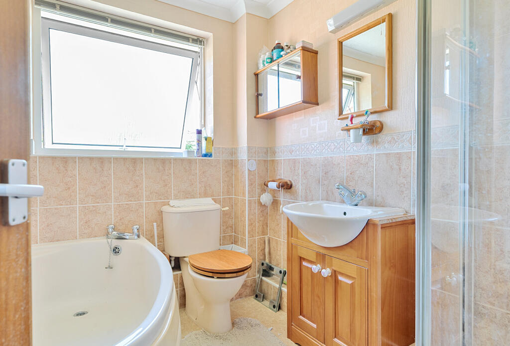 1315627-18-686009...