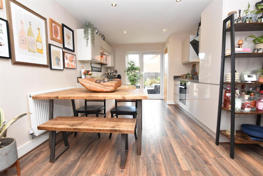 OPEN PLAN LIVING KITCHEN DINING ROOM