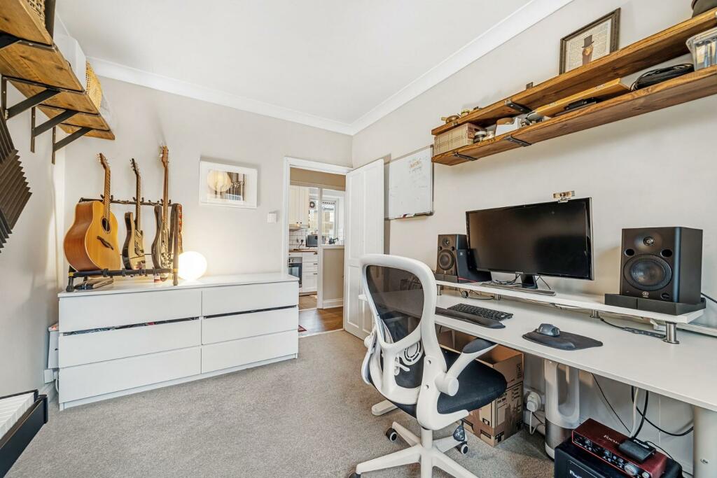 Bedroom 2 (2).jpg
