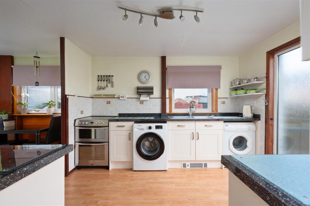 52CentralRoad010.JPG