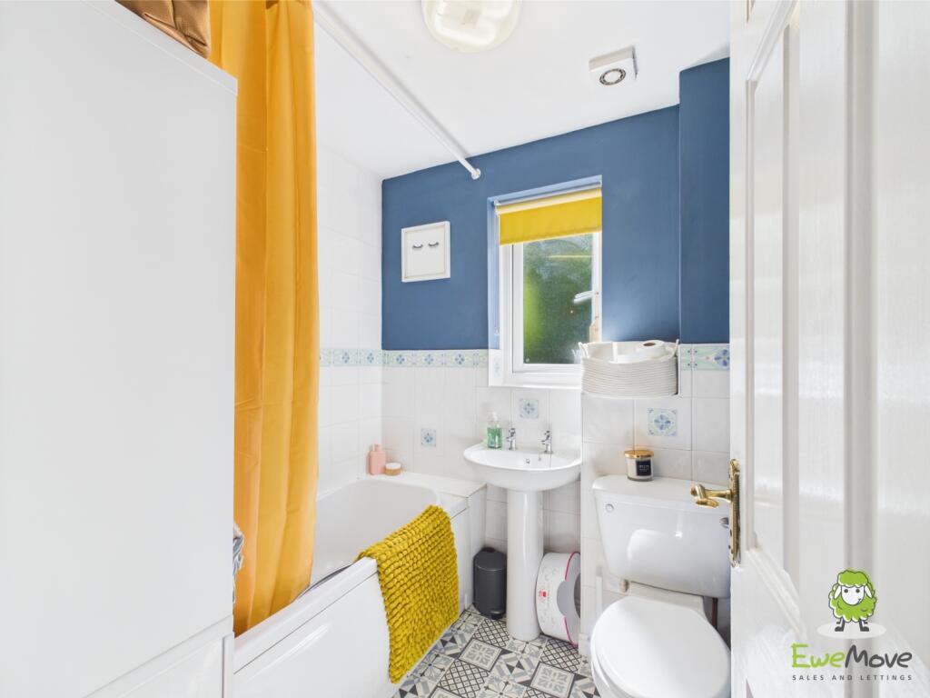 EweMove Estate Agents Basingstoke - Lime Gardens 