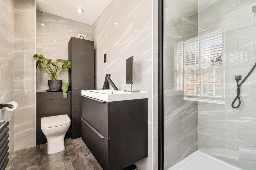 Ensuite