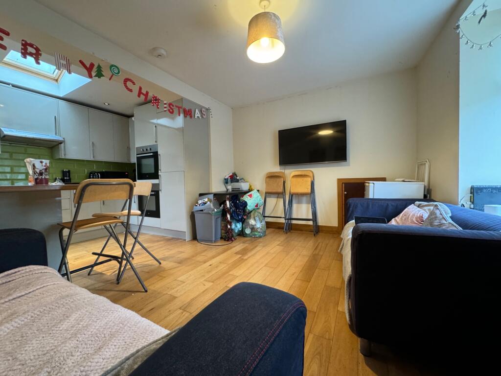 Inspection 28A Llandough Street Cardiff (4)