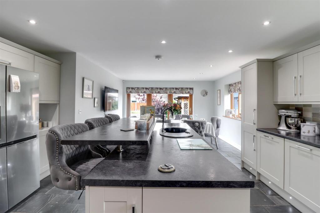 Open Plan Living Dining Kitchen
