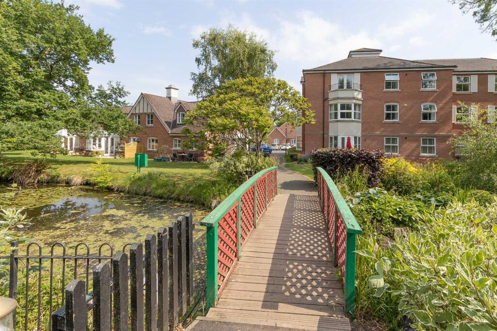 25 Marton Court, Cawston