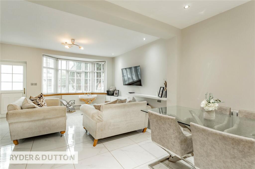 Living/Dining Area