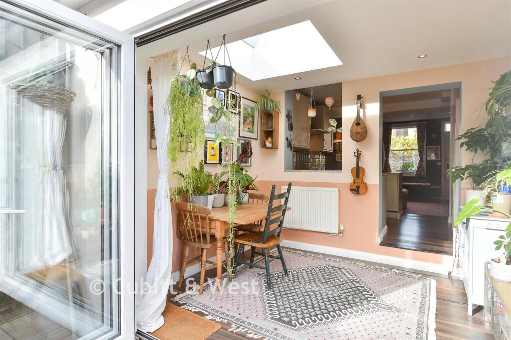 External Lifestyle Photograph