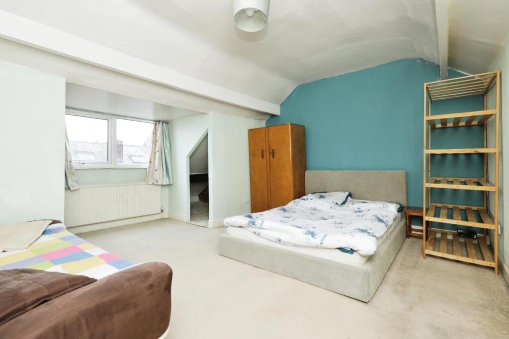 BEDROOM NO.3