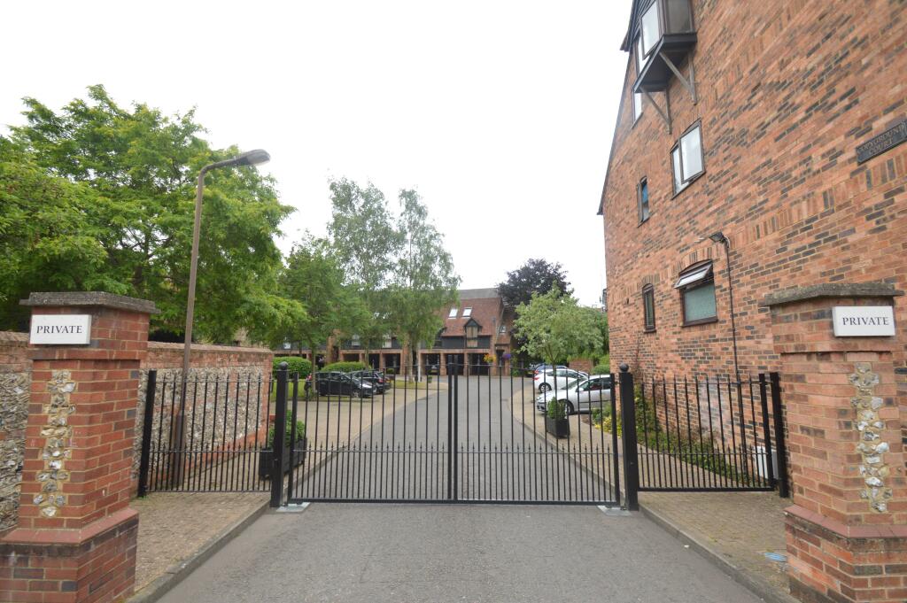 copyground crt entra