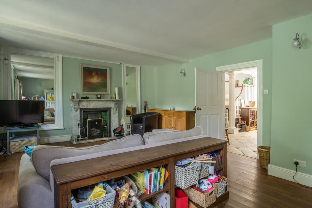 Latcham Dowling 33 Horslow Street Potton_MATTHEW P