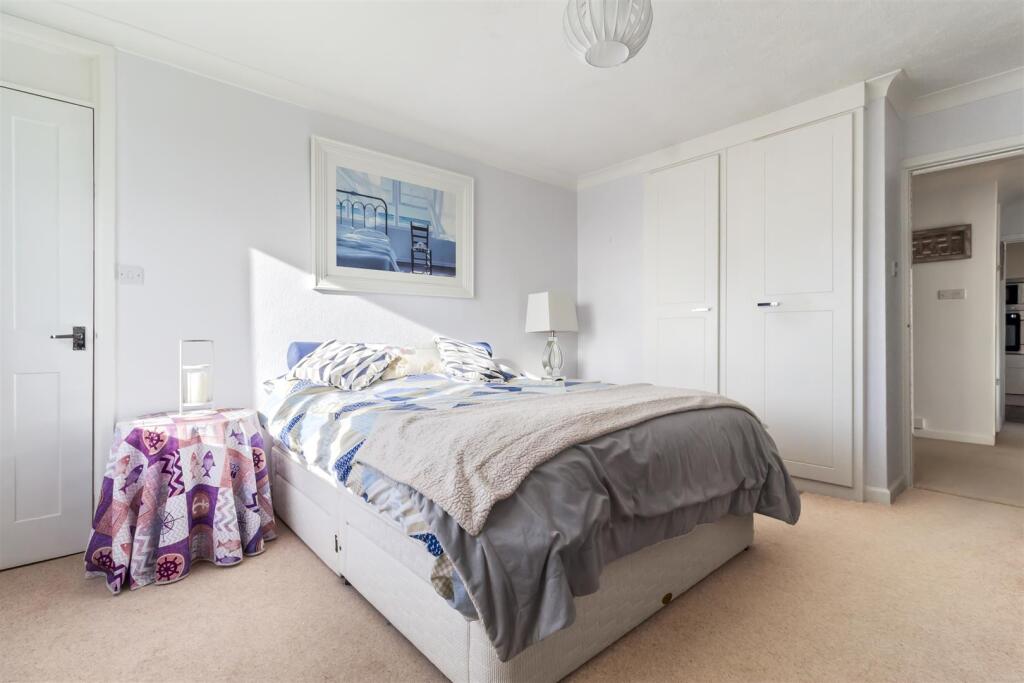 7 St Hellier Court-009.JPG