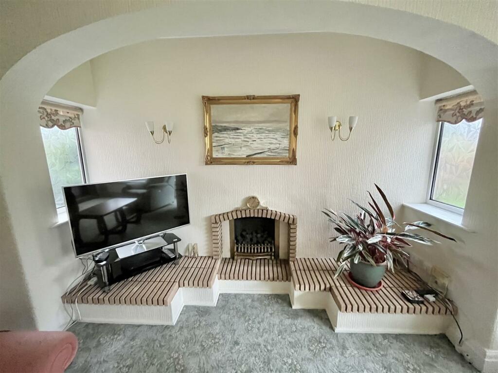 Lounge - Fireplace Feature