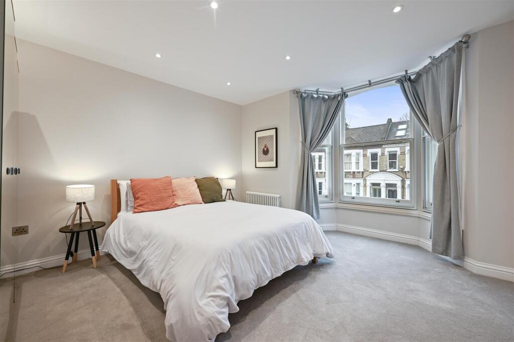 Bloemfontein Road - Bedroom3 (1).JPG
