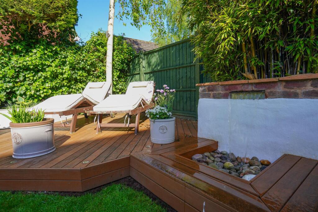 10 Alderman Way (34).jpg