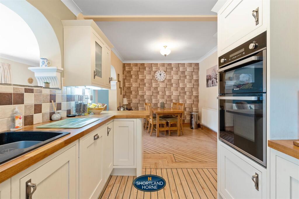 248 Canley Road (31 of 53).jpg