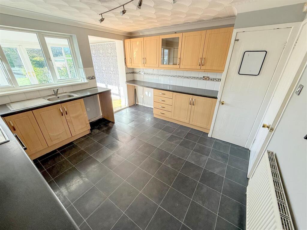 EXTENDED KITCHEN