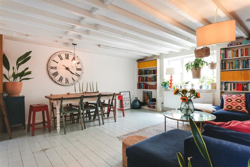 6a Median Road-29.jpg