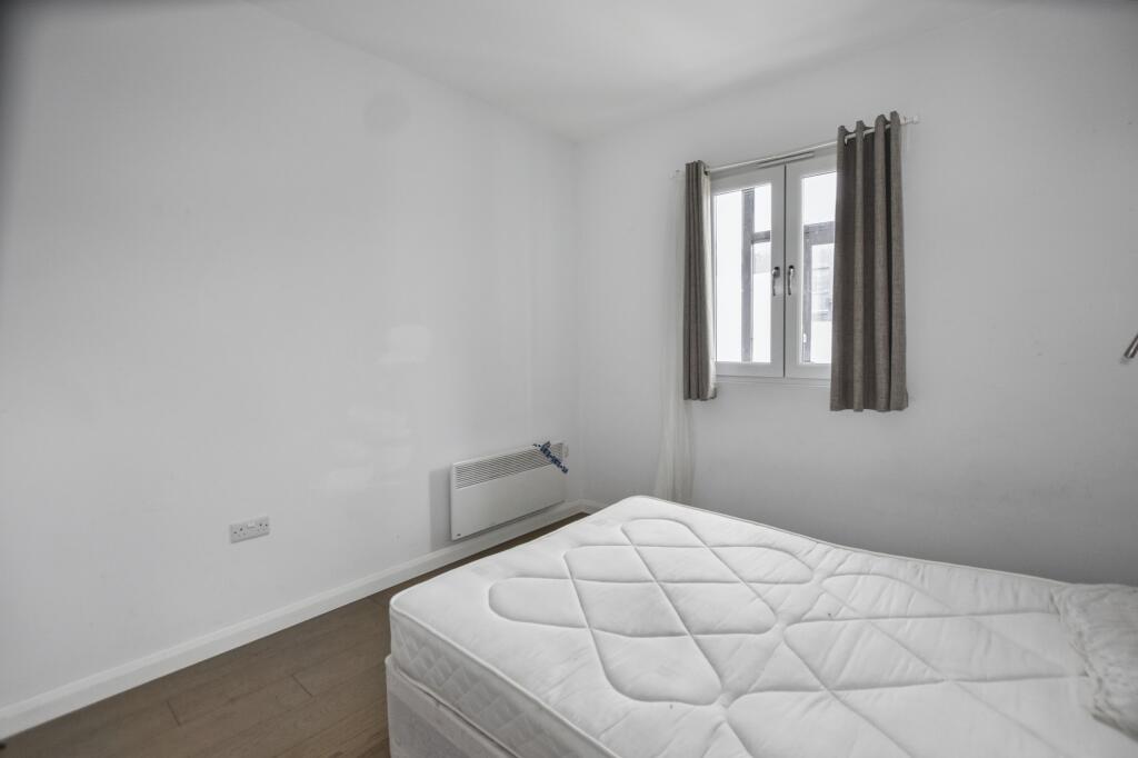 124 Blackwall Lane, Greenwich, London, SE10 0SP