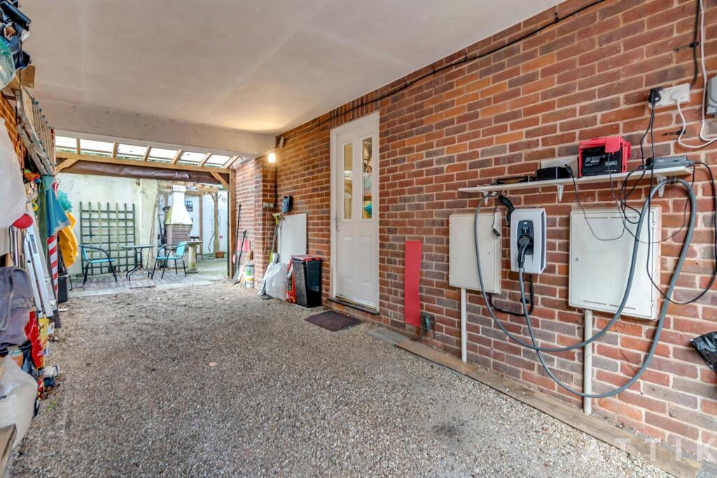 8 Blyth Mews, Halesworth, IP19 8FB (36).jpg