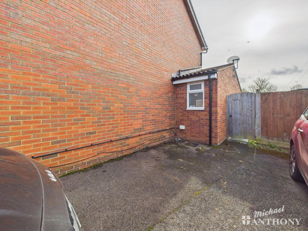 CAM03852G0-PR0206-STILL030