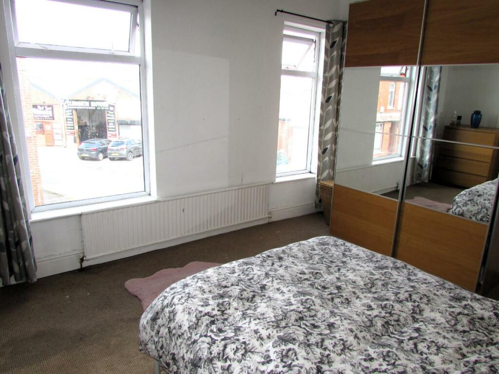 GraftonSt70bedd1.JPG