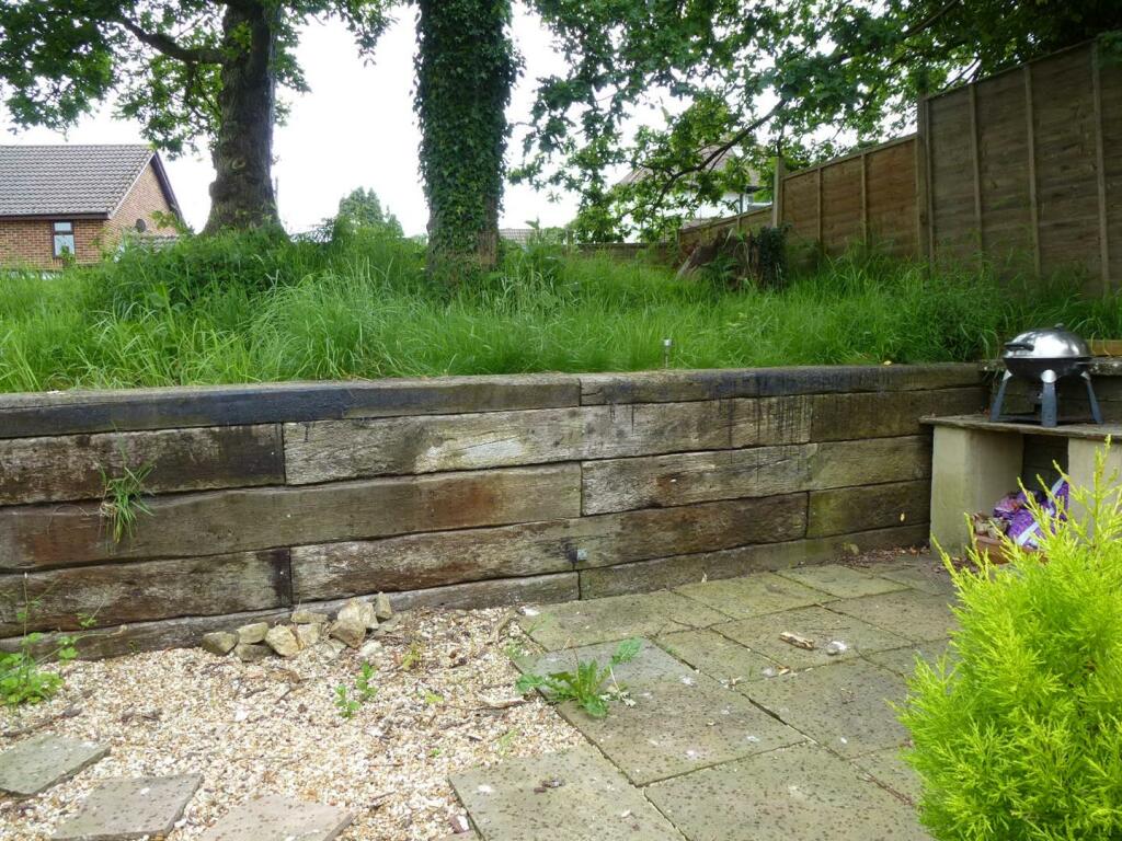 29 Mill Close garden.jpg