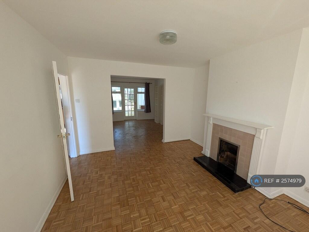 Living Room/Lounge Area