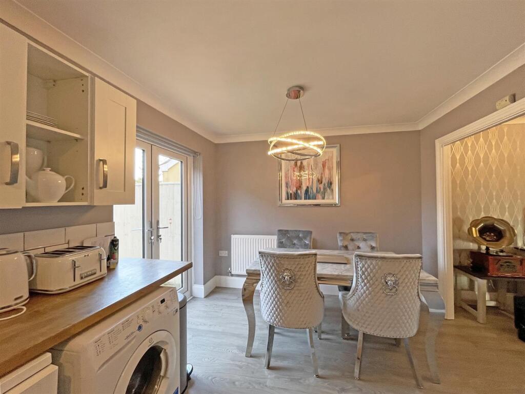 Temeraire Road 85 dining area for inside...jpg