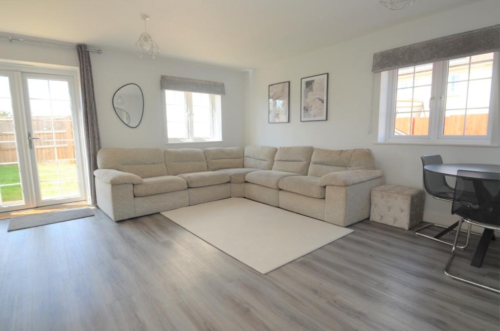 Sitting/Dining Room