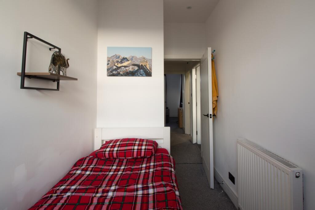 19 Bedroom 3 Nab Lane EweMove Adam Hendry