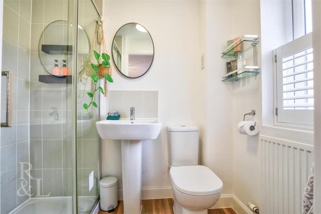 25 Maygreen Avenue (7).jpg