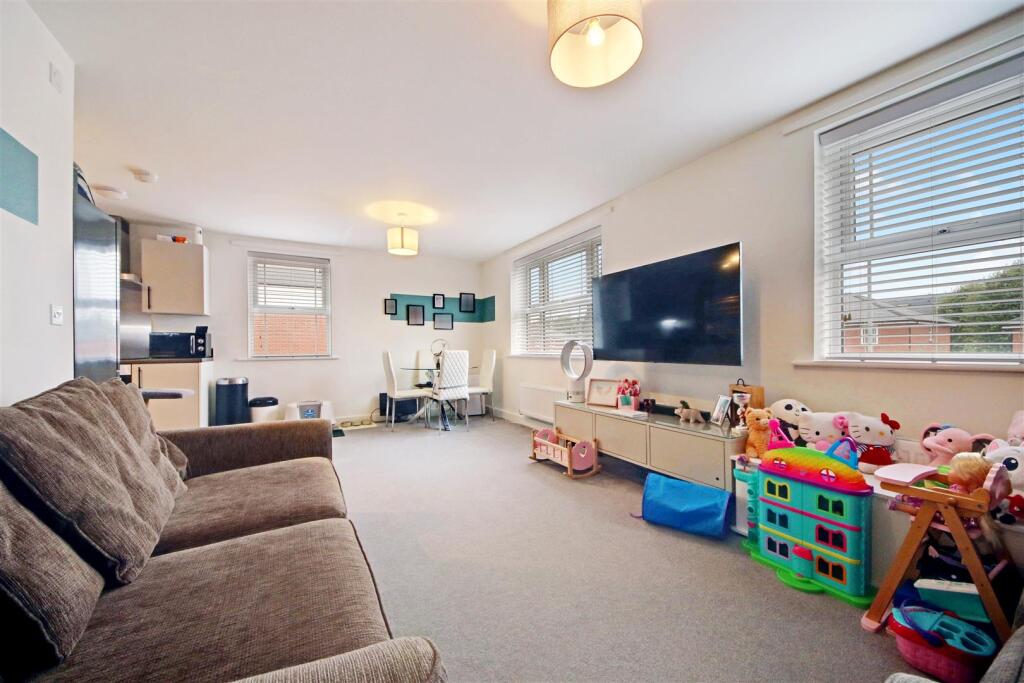 Lounge Diner (1)dp.jpg