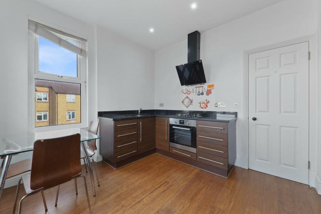 10-cff3JHPropWpen - 102b Croydon Road - 30 (1).JPG