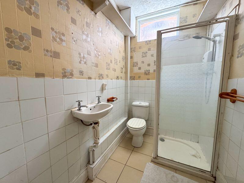 Shower room 