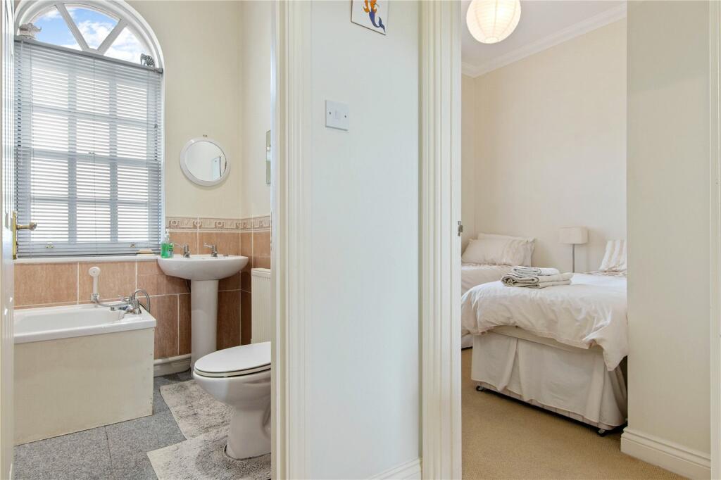 Bathroom/Bedroom