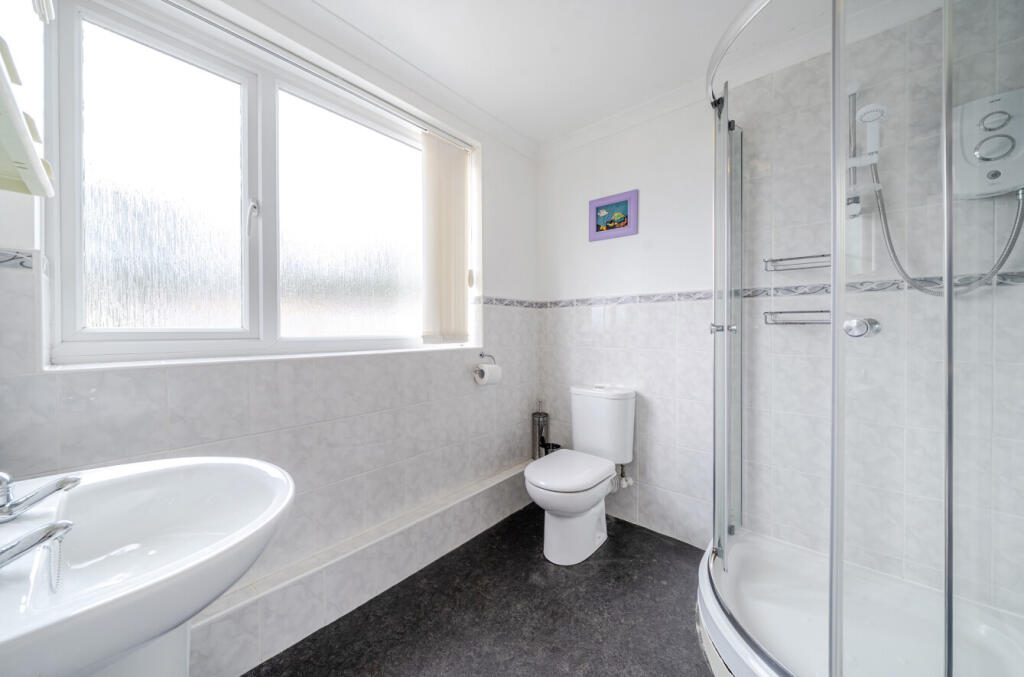 1310217-4-684ae8b...