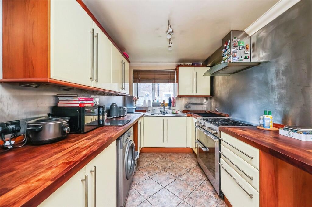 Fitted Kitchen