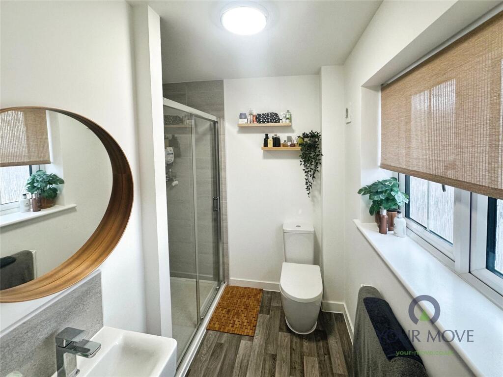 En Suite Shower Room