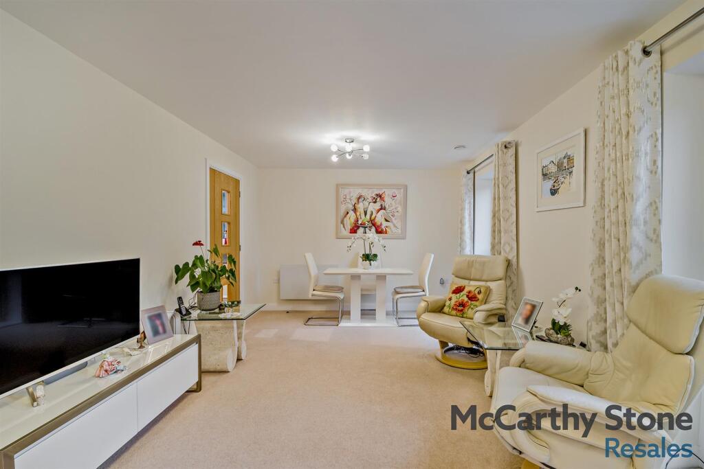 8673903-interior11-800.jpg