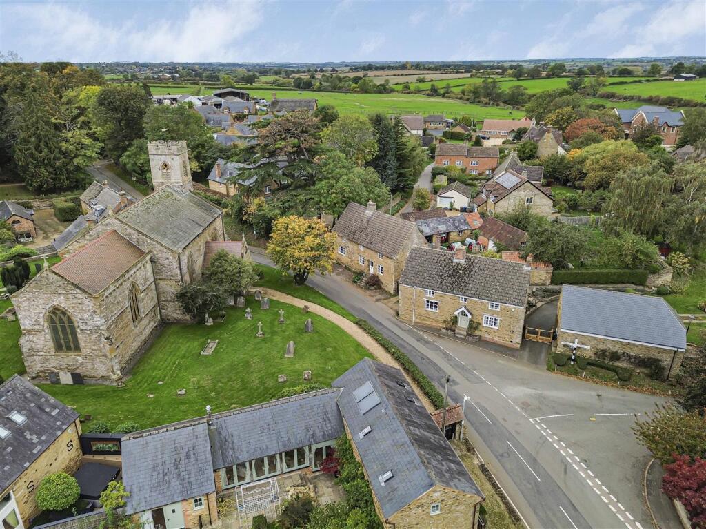 The Old House, Hannington