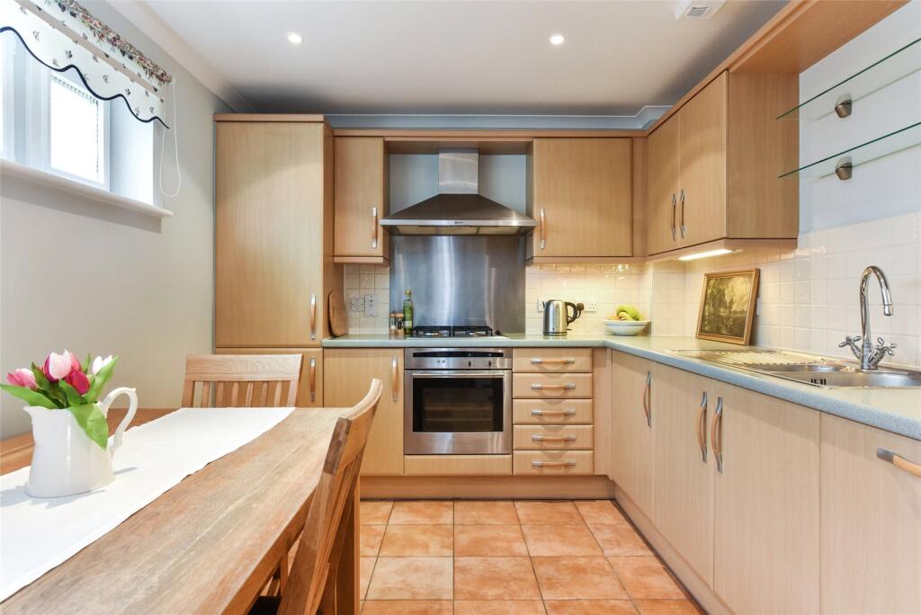 Kitchen/Breakfast Rm