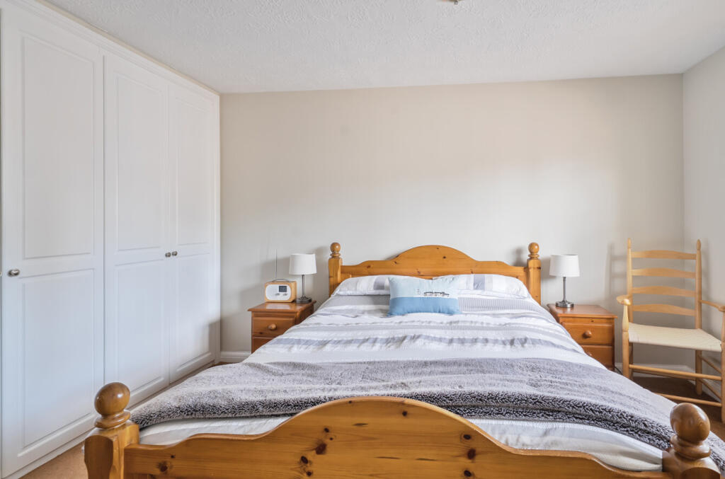 1316000-5-68654bf...