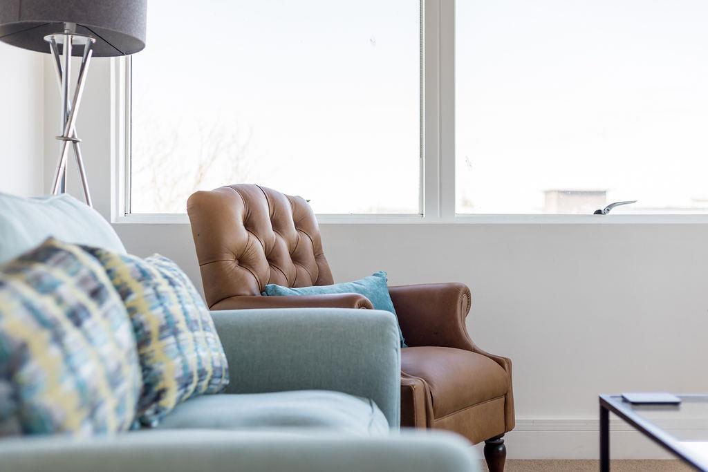 418OrchardPlazaph7web300.jpg
