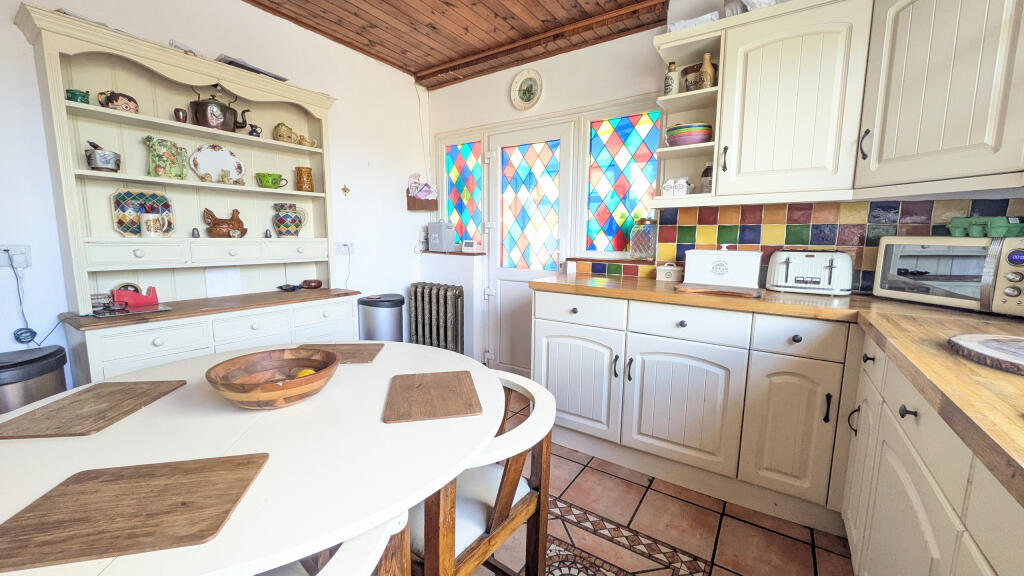 PXL_20250822_113715750.MP~2