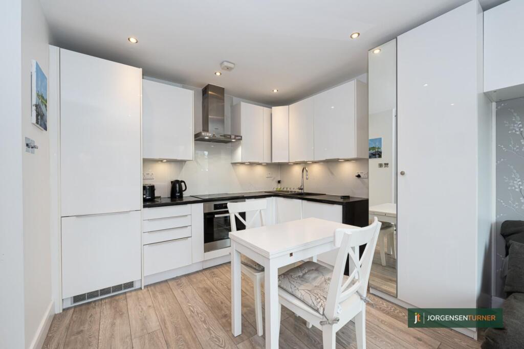 Courtleigh 14-005 LR - JT.jpg