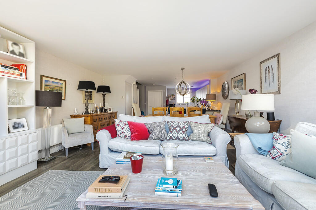 3 Longhurst Drive...