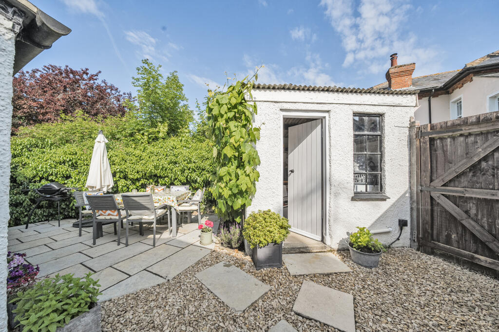 128690143682efd56b0e7farw