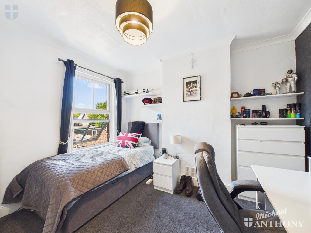 CAM03218G0-PR0699-STILL003