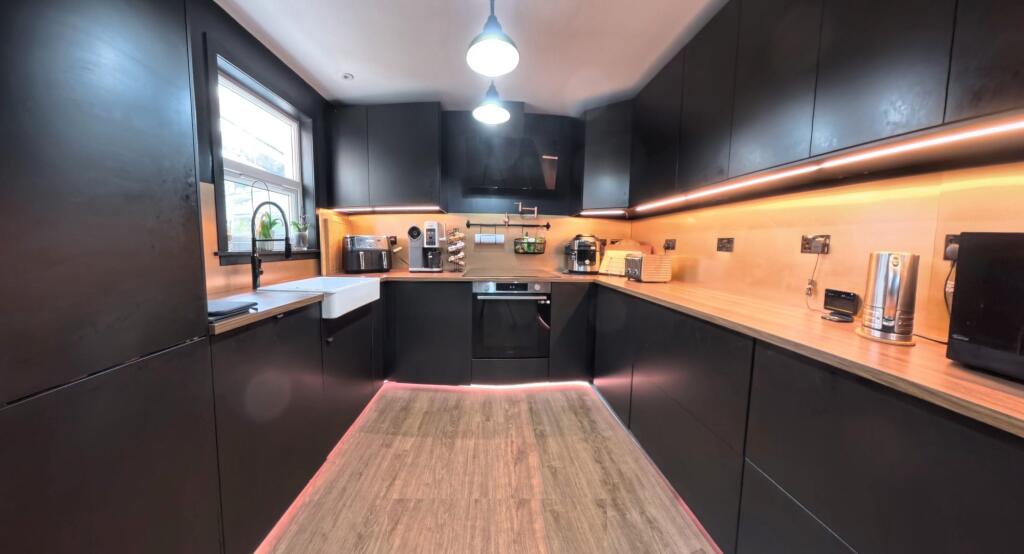 Apple Cottage, Silver Street, Creetown - Williamso