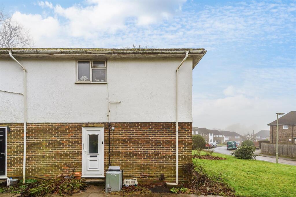 COURTLANDS CRESCENT, 58 (1).jpg